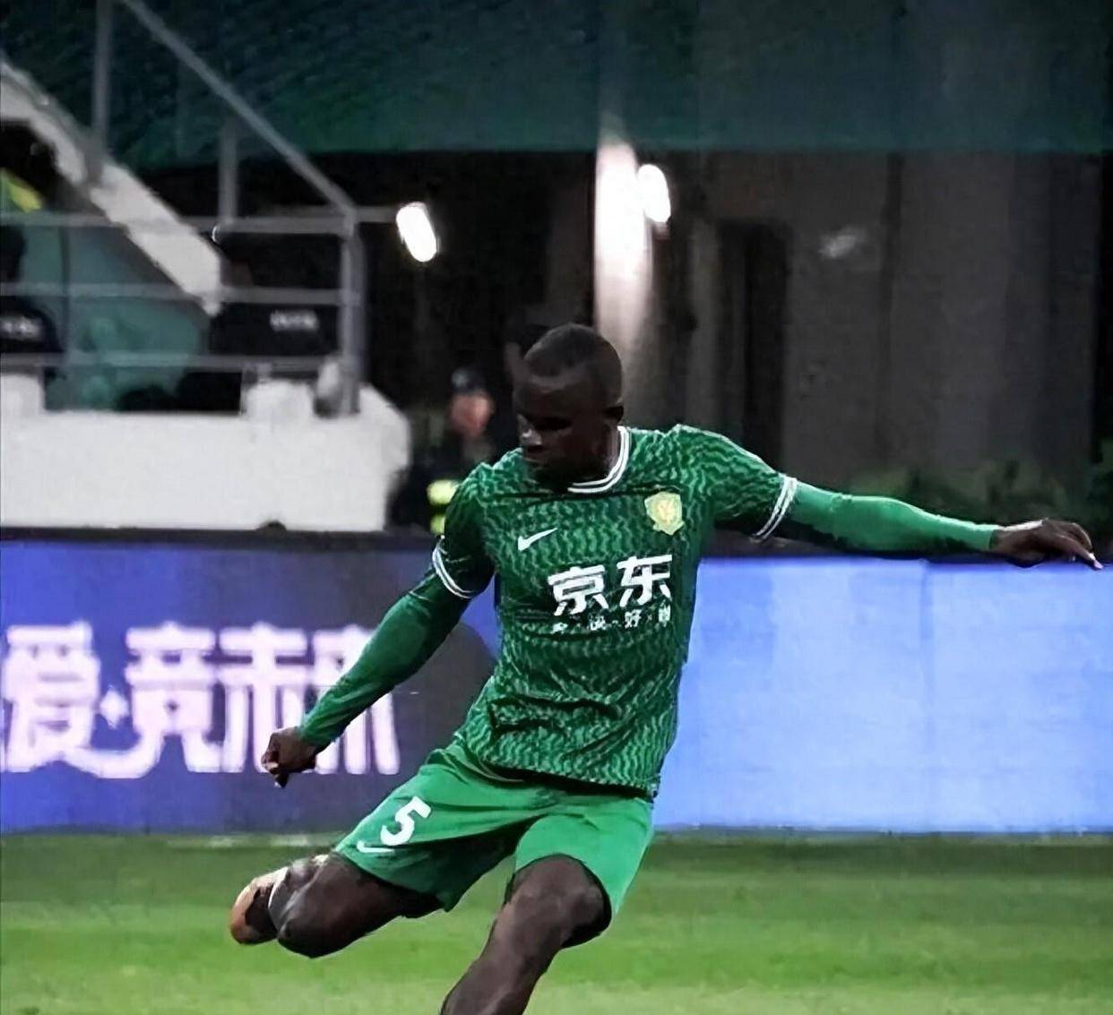 金年会官网入口-今晚体能课后，北京国安豪取连胜备战NBA总决赛，赛场秩序良好，年轻球员得到机会