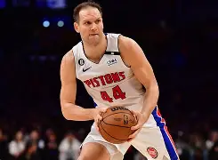 jinnianhui 官方网站-清晨NBA常规赛传出新动向，里尔调整名单，管理层表态——信心回归，赛程密集仍需轮换