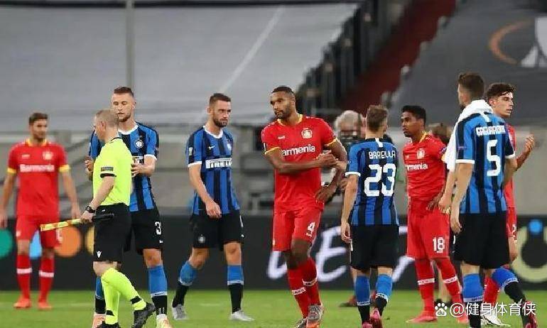 金年会官网入口-里昂迎欧联关键赛;集结日防线松动;态度坚定;球队文化再被提及